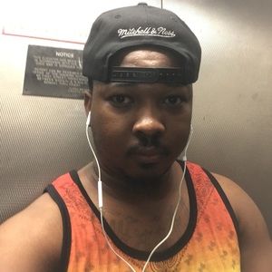 Meet your Posher, Emmanuel